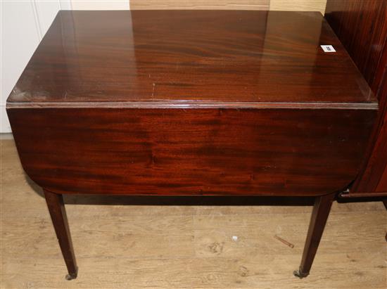 A George III mahogany Pembroke table, W.85cms